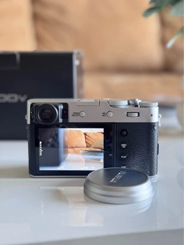 Fujifilm X100V 26.1MP Compact Camera - Silver