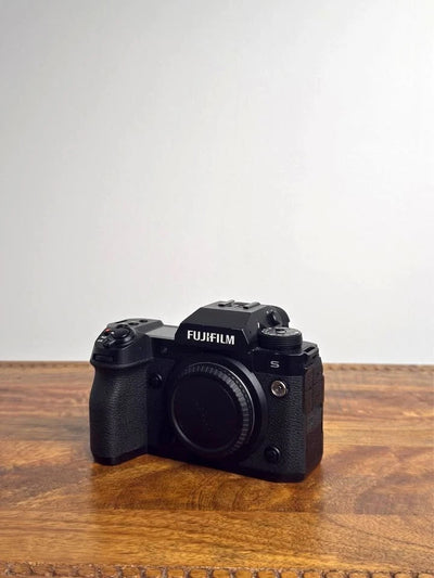 Fujifilm X-H2S + Lenses & Filmmaking Accessories – Excellent Condition