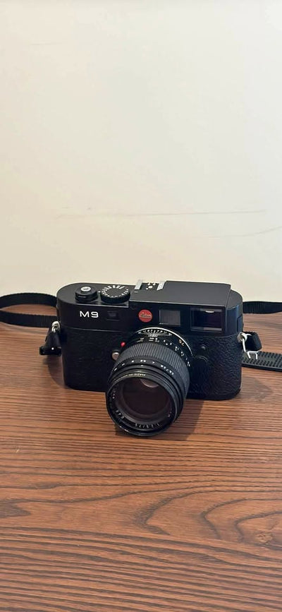 Leica M9 With Lense