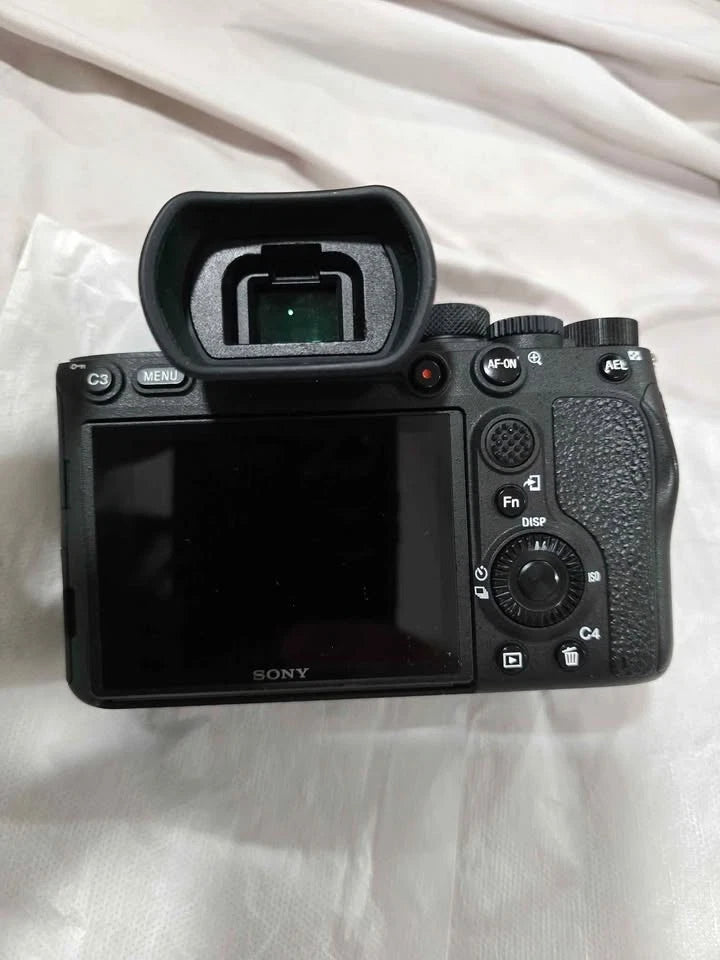 Sony A7R IV (A7R4) – 61MP Full-Frame Mirrorless Camera